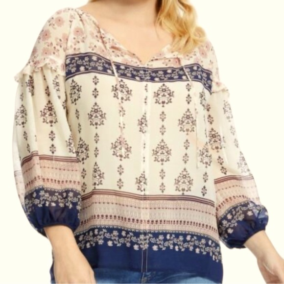 Vince Camuto Bohemian Top - Picture 1 of 12